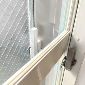 サッシが汚れて汚い